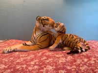 Neues XXL Kuscheltier Tiger Mama mit Kind in Braun, Berlin - Zehlendorf Vorschau