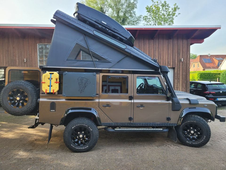 Land Rover Defender 110 TD4 2,4  Expedition Camper Aufstelldach in Grasberg