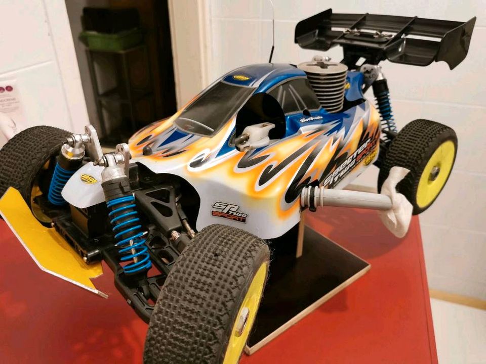 2x Rc Auto Buggy 2,4ghz 1:8 nitro Verbrenner in Augsburg