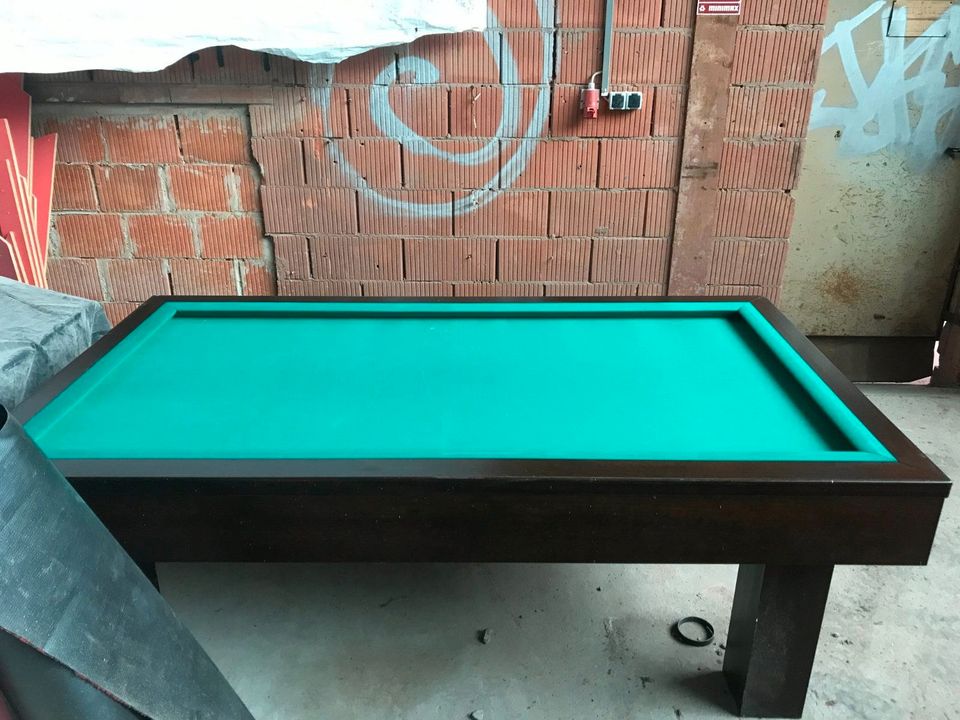 Karambol Billard in Neustadt