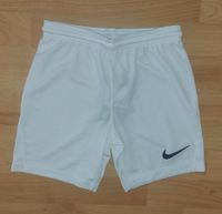 Nike Kinder Gr XS 122 128 Shorts Hose Sport kurz Berlin - Tempelhof Vorschau