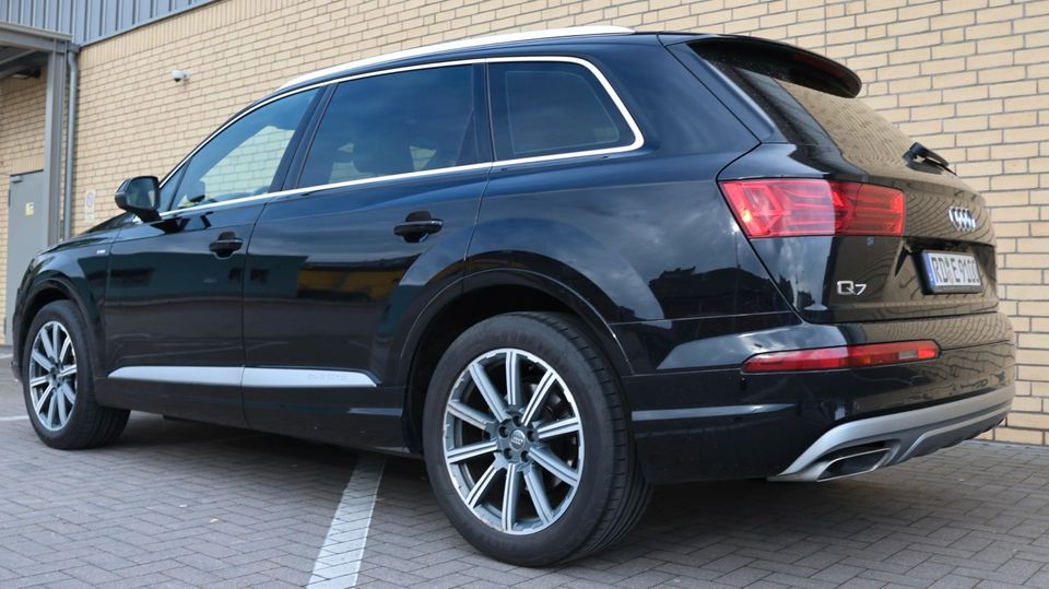 Audi Q7 3.0 TDI Quattro Tiptronic AHK in Kiel