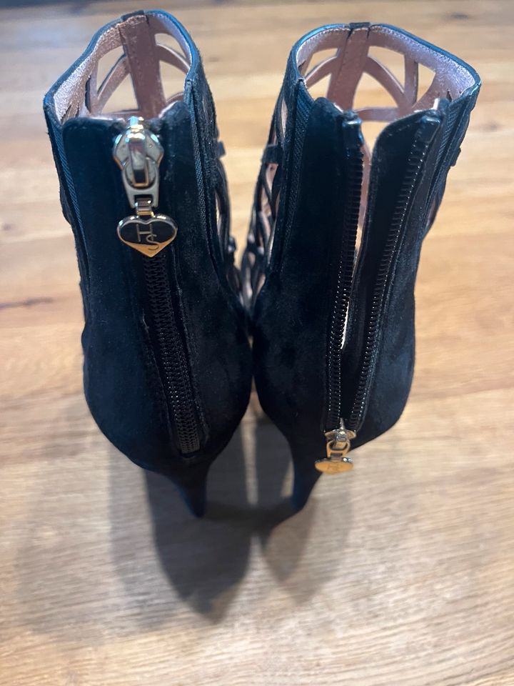 Nagelneue original Tamaris Sandalen Stilettos Gr.40 schwarz in Rheinmünster