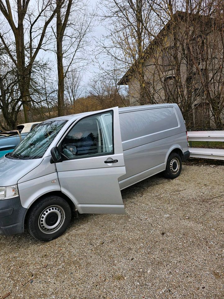 Vw T5 transporter 2.5tdi lang neuen TÜV in Bockhorn