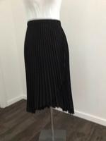 H&M Plisseerock Midirock Faltenrock schwarz NEU XS 34 Niedersachsen - Lorup Vorschau