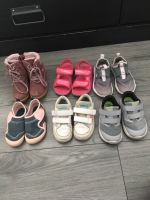 Mädchen Schuhe gr 25 Nike Adidas Minnie Maus Sandalen Sneaker Nordrhein-Westfalen - Hüllhorst Vorschau