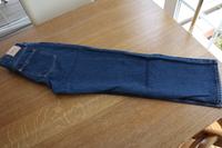 ESPRIT JEANS Retro Straight Jeans 28/28 NEU ohne Etiketten Nordrhein-Westfalen - Herdecke Vorschau