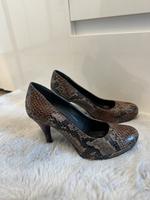 Damen Pumps / High Heels Größe 38 von Tamaris Hessen - Kaufungen Vorschau