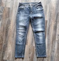 Cambio Jeans Lili long Gr. 40 grau mit Nieten Nordrhein-Westfalen - Plettenberg Vorschau