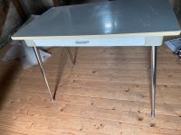 Tisch Waschtisch Schreibtisch Küchentisch für Schüsseln 50/60er Schleswig-Holstein - Kiel Vorschau