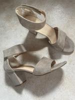 Paul Green edel Wild Leder Sandalen 5 1/2 beige/silber Klettversc Bayern - Ried Vorschau
