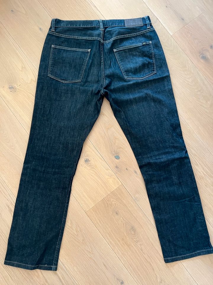 Lacoste Herren-(Sommer-)Jeans Gr. 34 in Schöneck