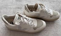 Original VEJA Sneakers  V-10 Cwl Full-White, neuwertig Baden-Württemberg - Walldorf Vorschau