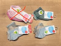 Paket Socken Sneakersocken Sommer Topomini 74/80 NEU Nordrhein-Westfalen - Menden Vorschau