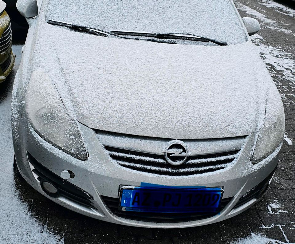 Opel Corsa D 08 Schlachtfahrzeug Tür Kotflügel Stoßstange Achse in Mülheim (Ruhr)