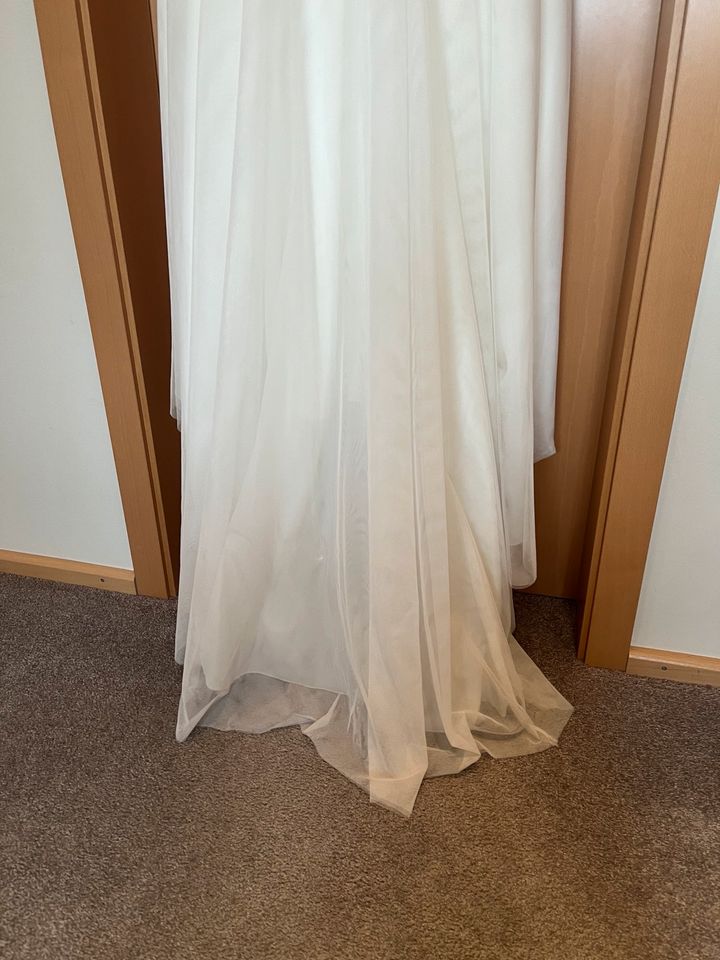 Brautkleid der Marke Herve Paris, Größe 38 in Kassel