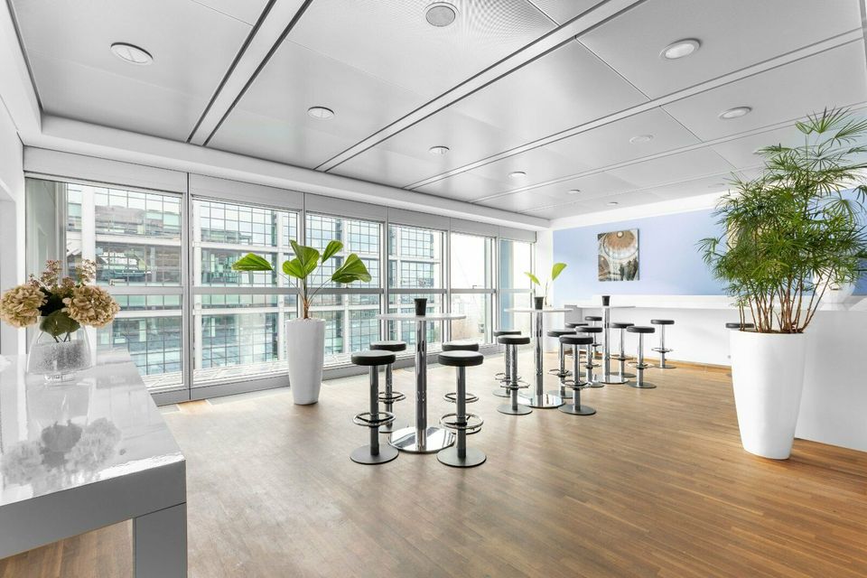 Coworking-Bereich in Regus Hauptbahnhof Europaplatz in Berlin