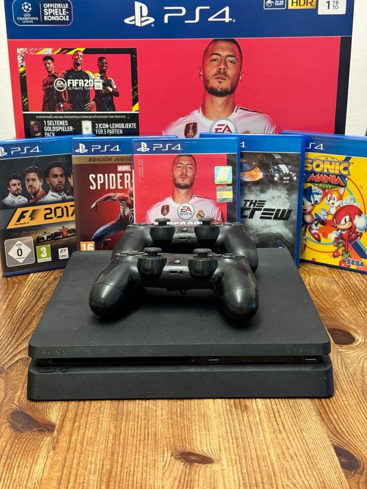 PlayStation 4 Slim 1 TB (FIFA 20 Bundle) in Siegburg