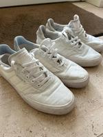 Adidas Sneaker weiß 38,5 Nordrhein-Westfalen - Kaarst Vorschau