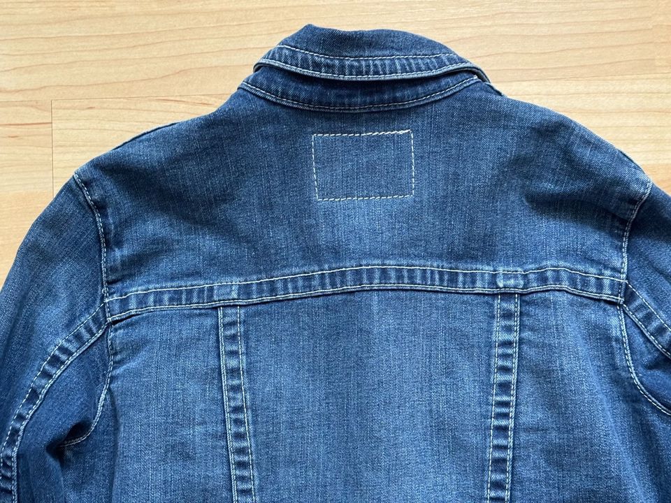 Jeansjacke von True Religion für Damen,Gr.M,blau,Neuwertig in Sprockhövel