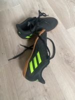 Adidas Hallenschuhe Fußball Jungs Schwarz Gr 28 Schleswig-Holstein - Harrislee Vorschau