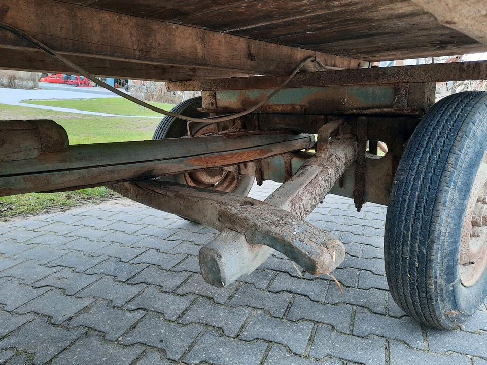 Gummiwagen, in Auhausen