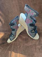 catwalk wedges Sandalen, Gr.40, Neu in OVP Bayern - Niederaichbach Vorschau
