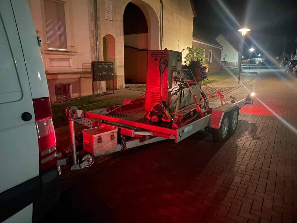 Transport Möbeltaxi/Fahrzeugtransport/Motorrad/Schüttgut 2t in Schönebeck (Elbe)