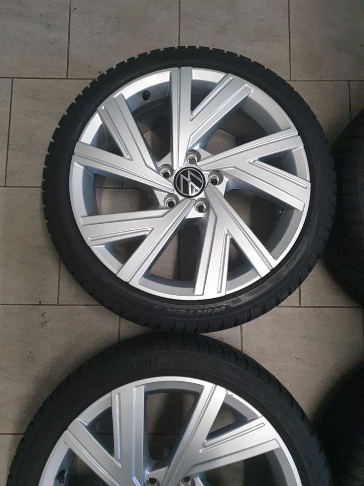 4x Vw Golf 18 Zoll winterreifen 225/40 R18 in Spaichingen