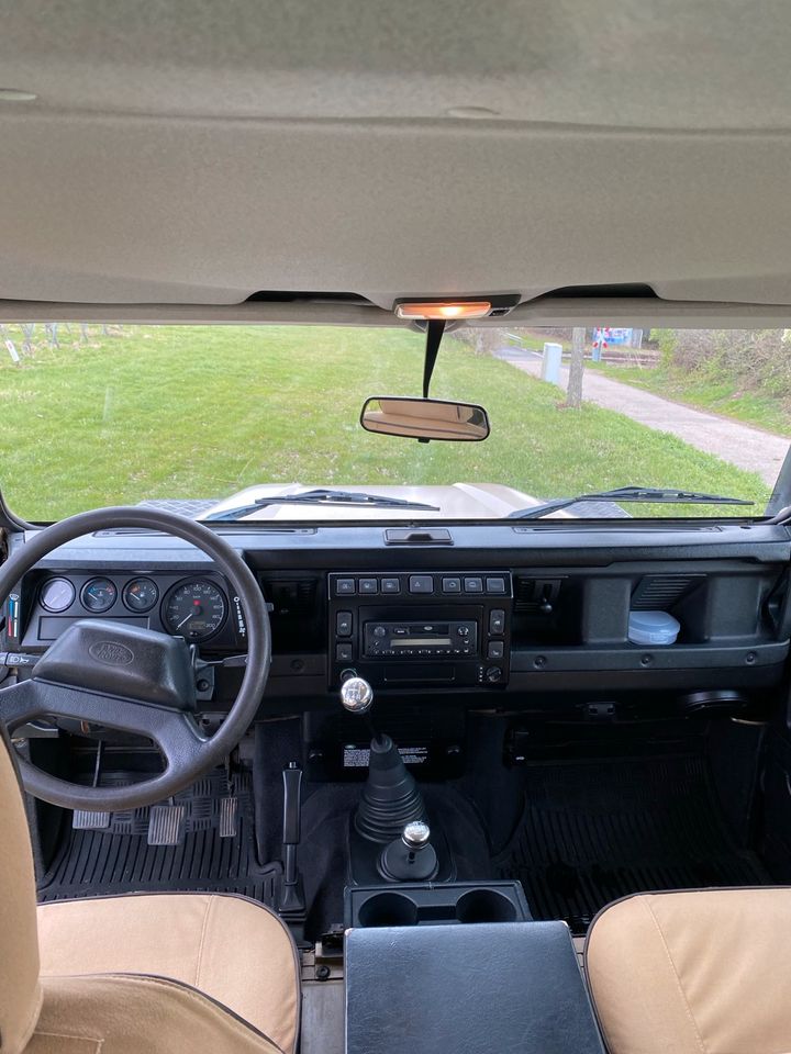 Land Rover Defender Experience Libyen Sand Matt in Kirrweiler (Pfalz)