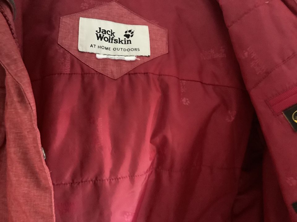 Jack wolfskin Winterjacke in Monzelfeld