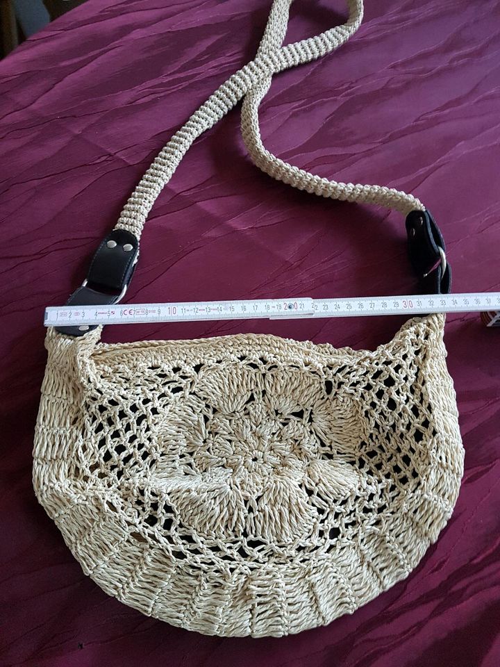 Schöne Boho Tasche in Körner