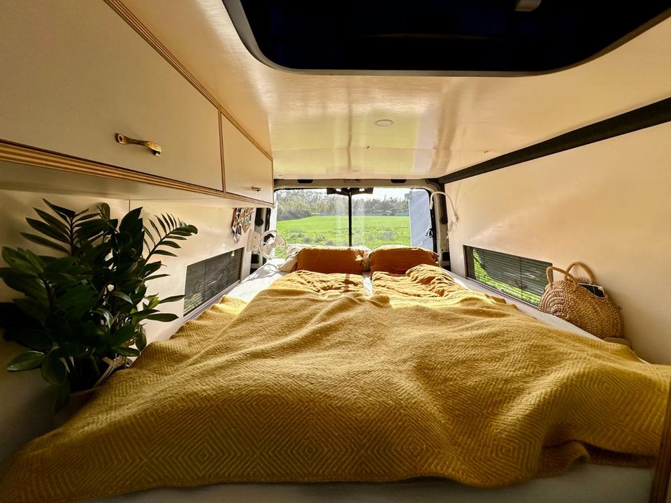 Mercedes Sprinter 907 4x4 Campervan – Einzelstück mit Qualität in Hamburg