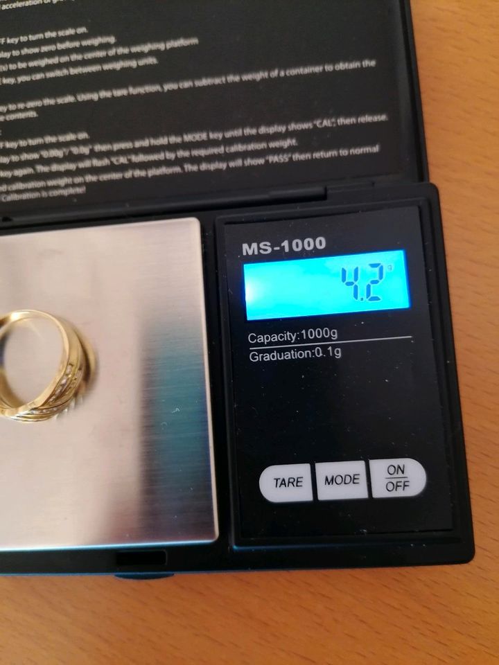 Ring 333 Gold mit Stein Zirkonia? in Unterschleißheim