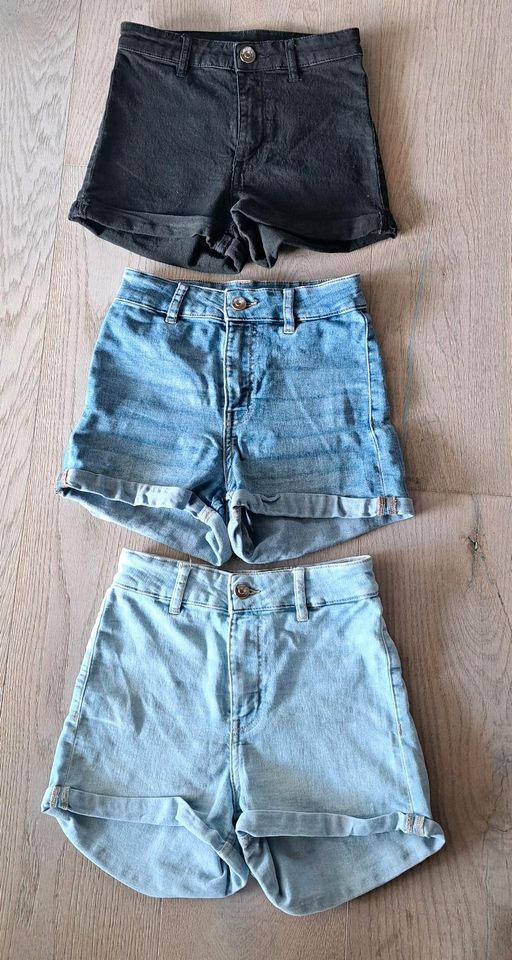 Shorts Jeans Gr. 32 im Set Hosenset kurz in Bruchmühlbach-Miesau