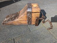 Holzkeil Antik mit Eisen, schwer, aufgearbeitet, alt rustikal Nordrhein-Westfalen - Rommerskirchen Vorschau