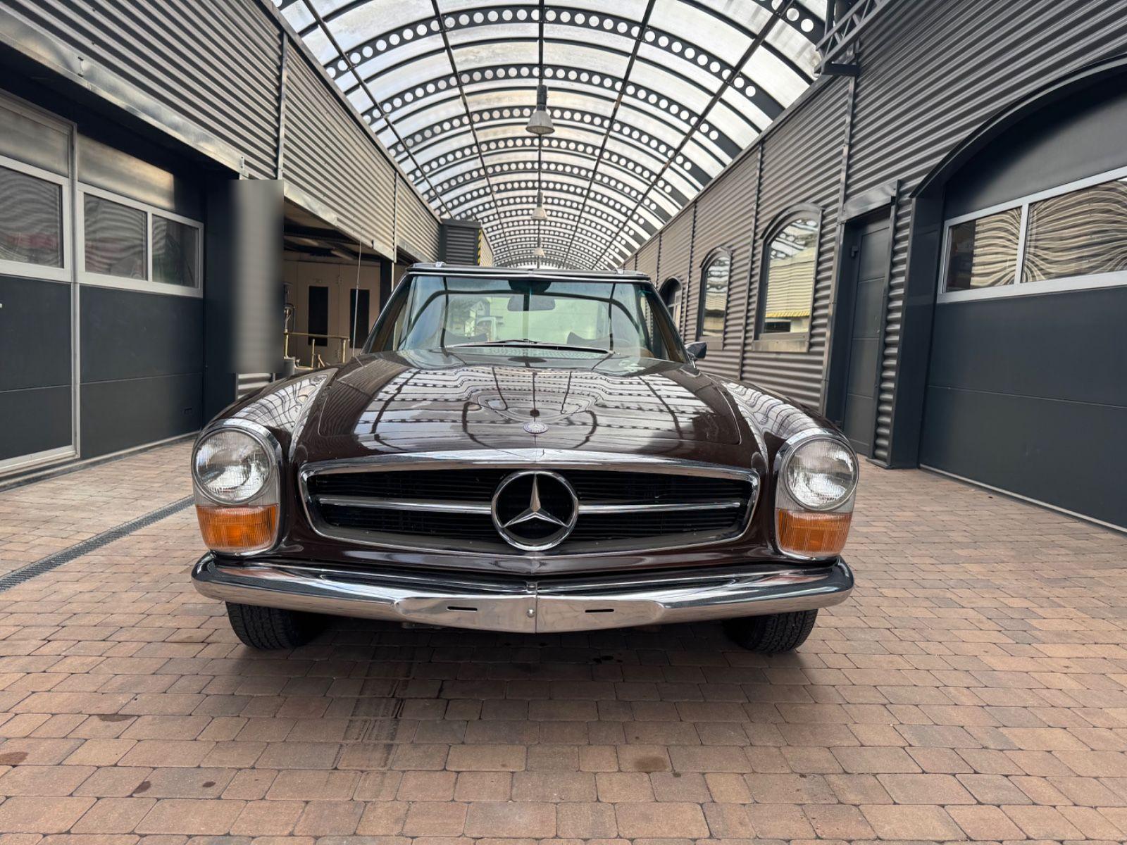 Abbildung des Autos Mercedes-Benz 280 SL Pag…