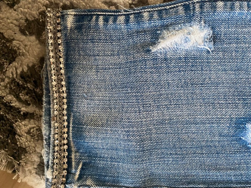 Original Jeans von met. mit Steinen in Saarbrücken