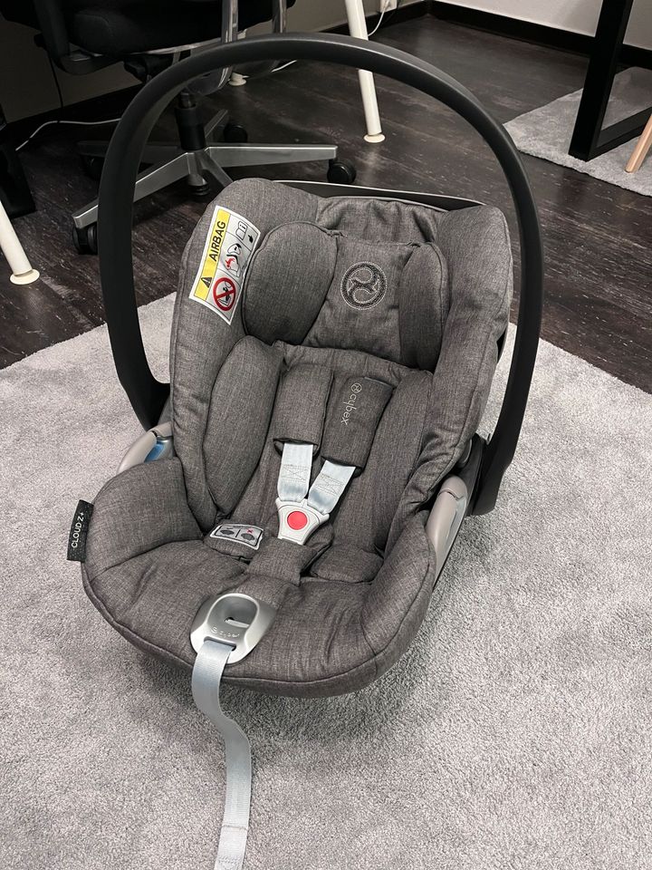 Cybex i cloud Z + Babyschale in Essen