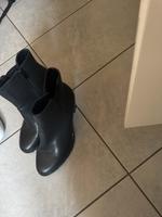 Die Schuhe sind gute Zustand, neu selber abzuholen Frankfurt am Main - Nordend Vorschau