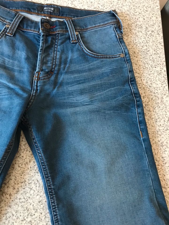 Lieblingsstück Mustang Denim Jeans Shorts / Kurze Hose Gr. 29 in Krefeld