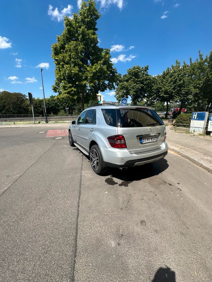 Mercedes Ml 320 V6 AMG Paket 4 matic in Berlin