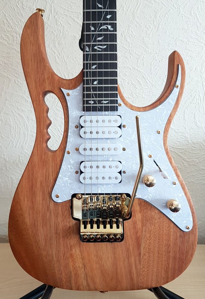 Rockgitarre/E-Gitarre – Bausatz/Selbstbau – Tree of Live-Inlay in Sereetz