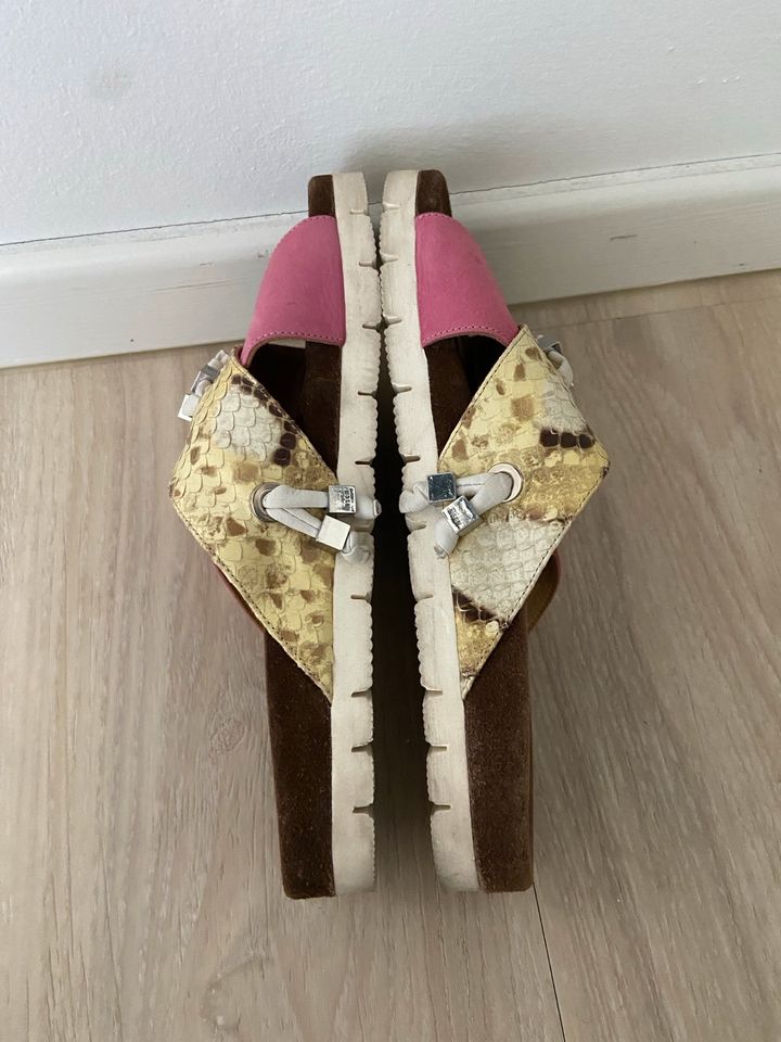 MSGM Schuhe Leder rosa gelb Gr. 37 Pantoletten Designer Sandalen in Lübeck