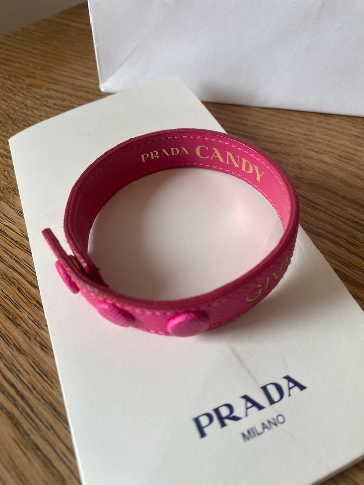 Prada Armband pink Logo Gold verstellbar Leder Geschenktüte in Dortmund