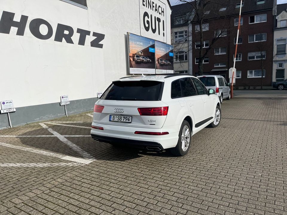 Audi Q7 Quattro in Duisburg