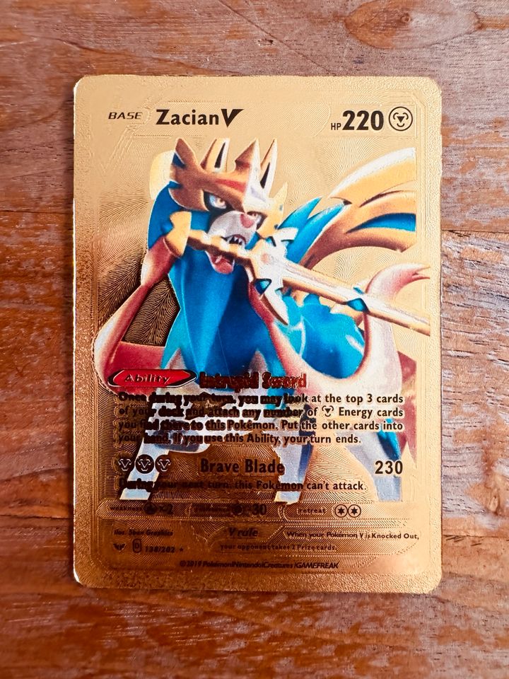 Pokemonkarte ZacianV Gold in Frankfurt am Main