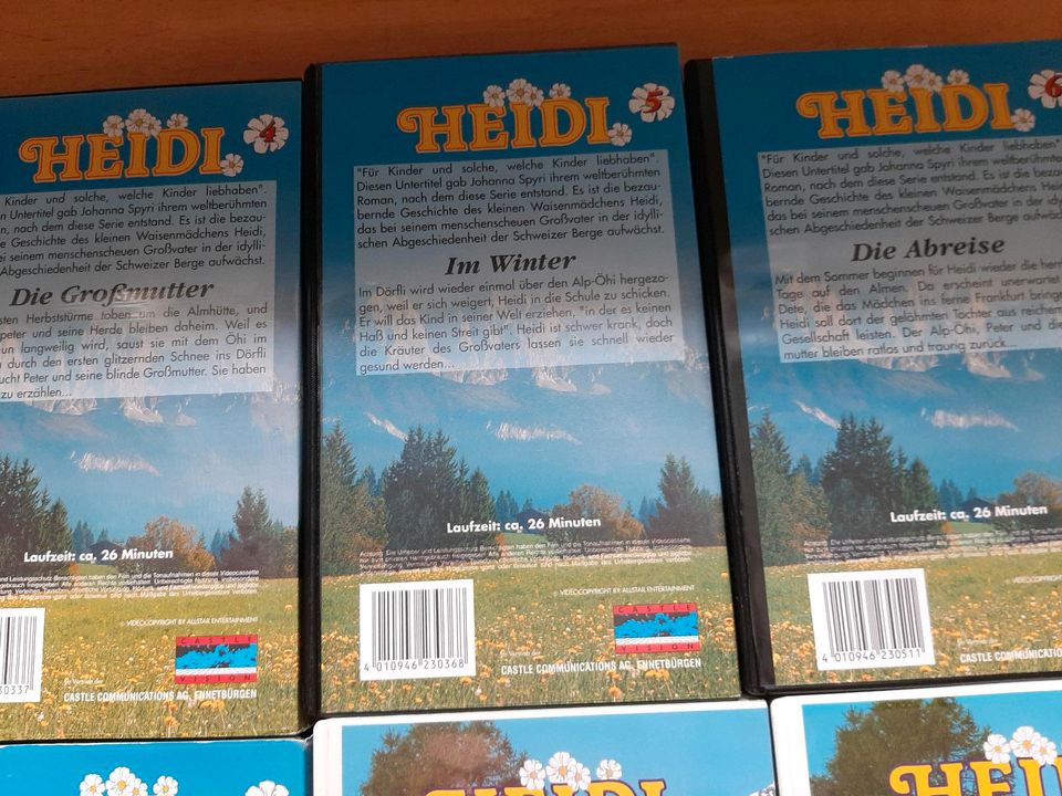 18 VHS Videokassetten  Heidi Teil 1-26 in Hürth