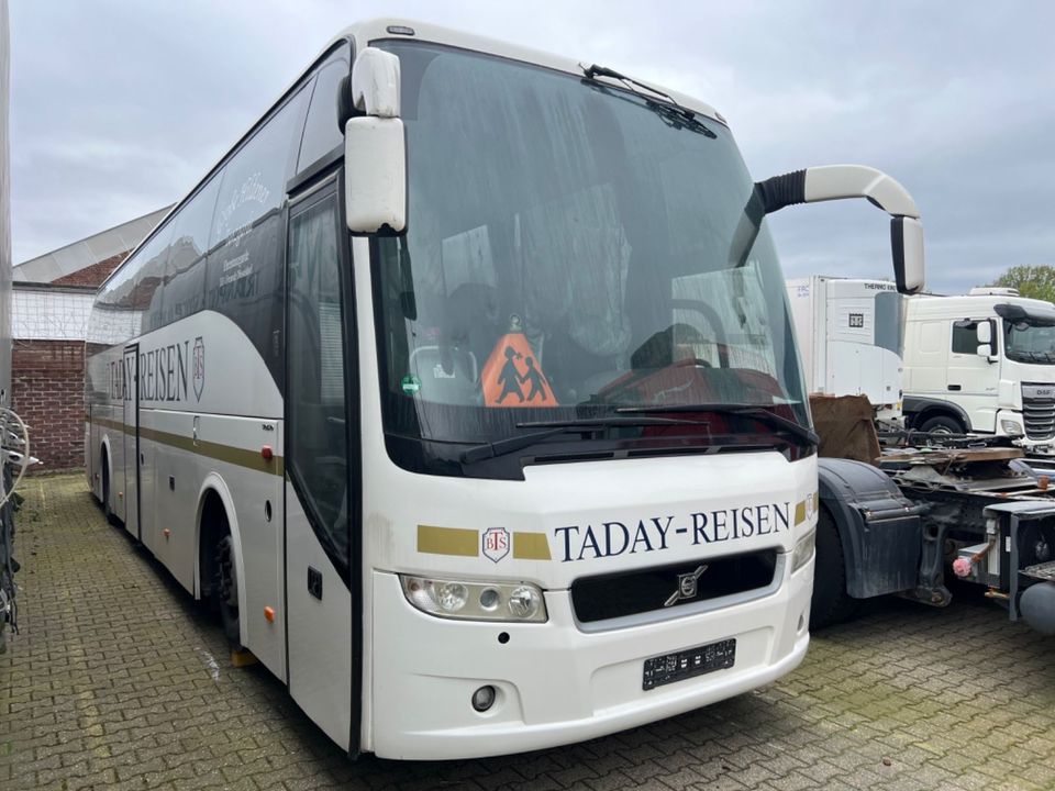 Volvo B 12 B  Reisebus  44 Sitze Küche WC Brandschaden in Viersen