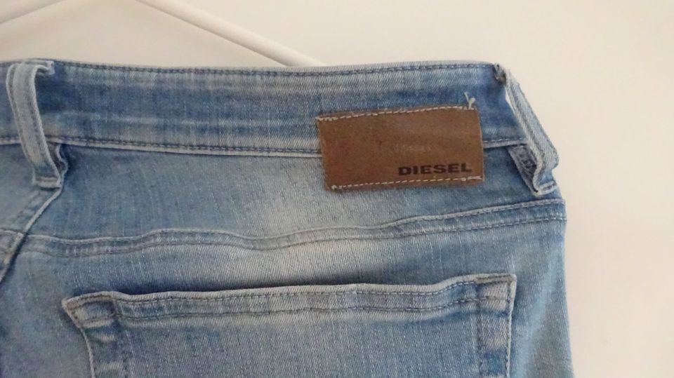 Diesel Jeans Damen Weite 29 / Länge 30 in Köln Vogelsang